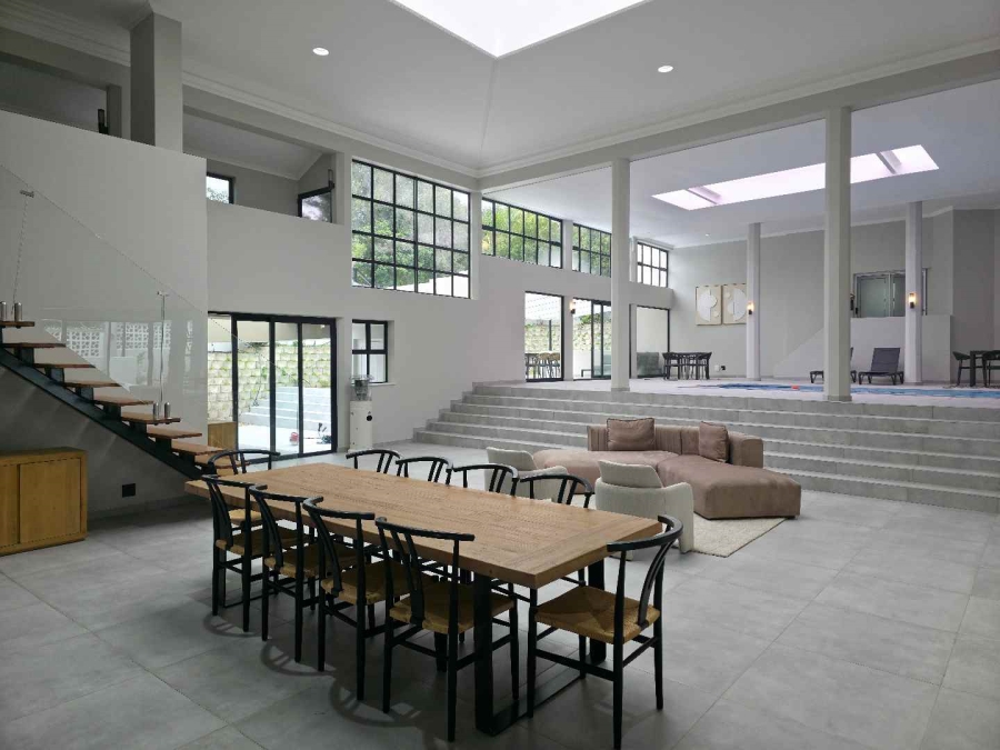 5 Bedroom Property for Sale in Plattekloof Western Cape